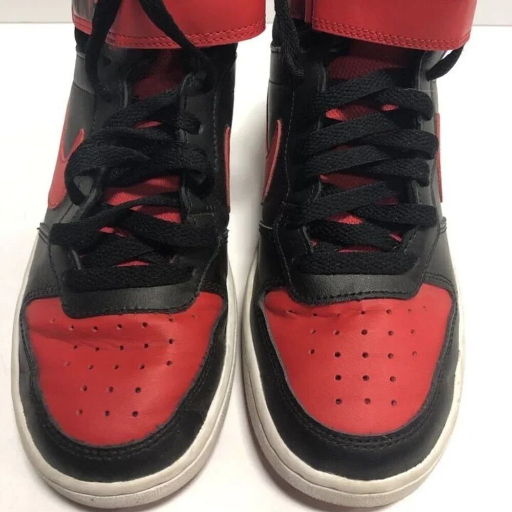 Nike Big Kids’ Borough Mid 2, Black/Red Sneakers, Boys’ Size 4.5Y